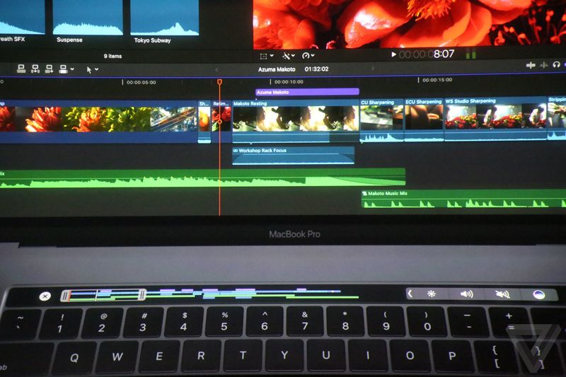 زمانیکه می‌خواهید از Final Cut Pro استفاده کنید، طول کل ویدیوی مورد نظر را می‌توانید در نوار لمسی مشاهده کنید و با دقت و ظرافت تمام کار را پیش ببرید.