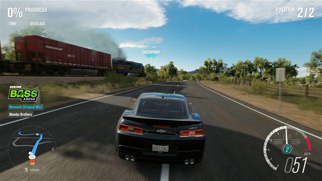 مسابقه با قطار، هواپیما و هلیکوپتر حامل ماشین نیز در بازی برای هیجان بیشتر جایگذاری شده است.