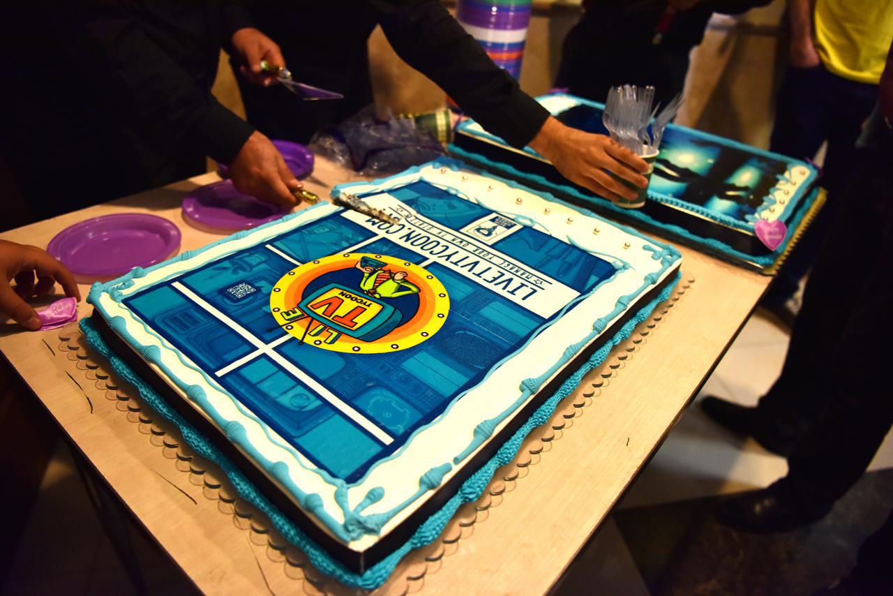 بنیاد ملی بازی‌های رایانه‌ای, صنعت بازی ایران, گوشی موبایل - Mobile Phones (Smart Phones)