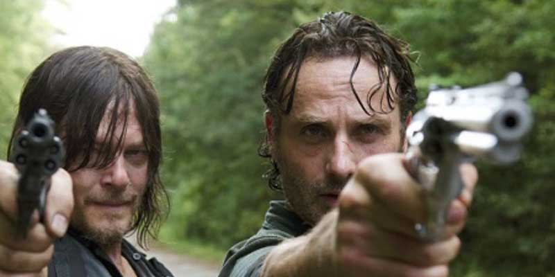 بازیگر سریال Walking Dead به عنوان کارگردان به سریال باز خواهد گشت