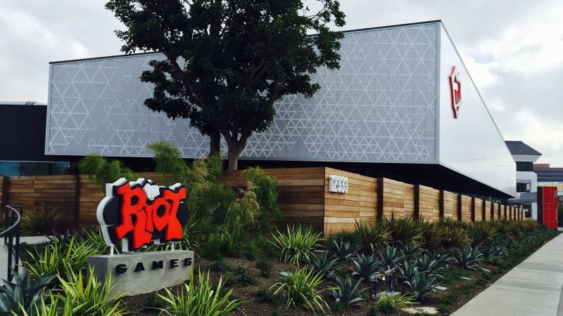 Riot Games درگیر مشکلات تبعیض جنسیتی است