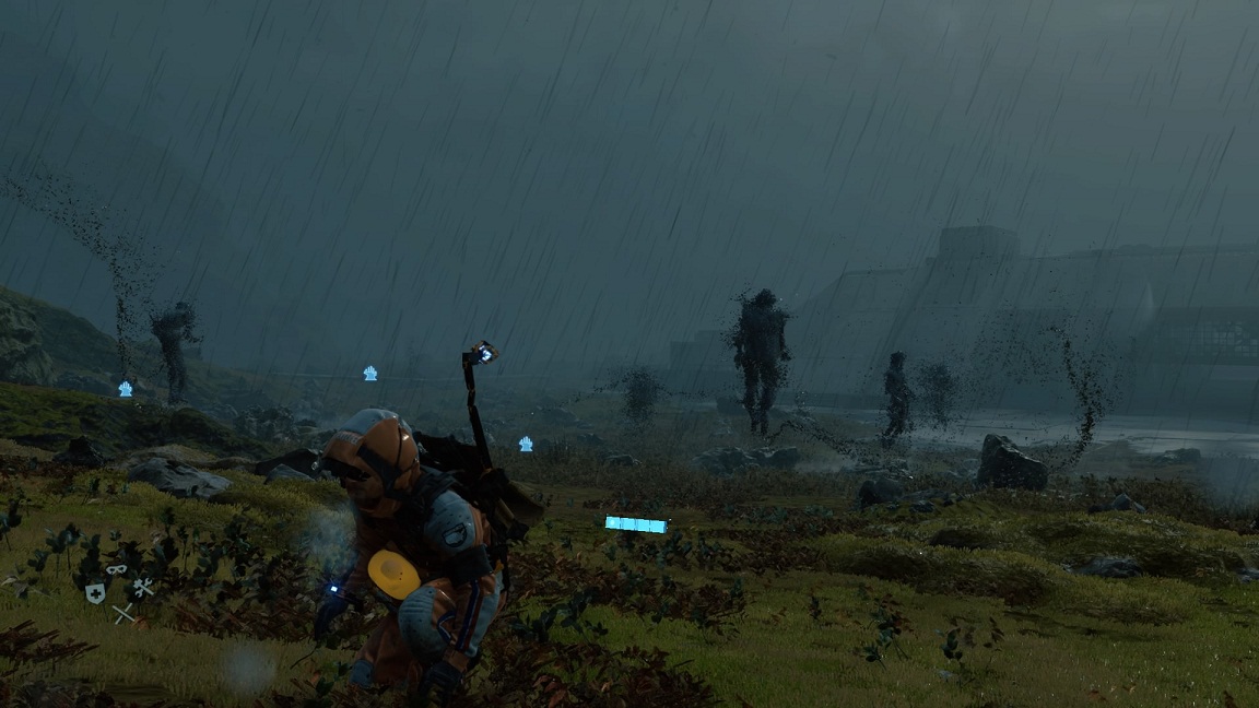 بررسی بازی Death Stranding - تشخیص BT‌ها توسط یک نوزاد انجام می‌پذیرد. نوزادی که در بازی BB نام دارد و نه تنها از ارکان اصلی داستان به شمار می‌رود بلکه تاثیر بسازیی در گیم‌پلی بازی دارد. BB محل حضور ارواح را تشخیص می‌دهد و توسط راداری که به ما وصل است میزان دور یا نزدیک بودن آنها را برای ما مشخص می‌کند. با تدبیر یک استراتژی دقیق می‌توانیم از میان BT ها به سلامت عبور کرد. در ادامه سلاح‌هایی در اختیار خواهیم داشت که به کمک آنها می‌توانیم ارواح را از بین ببریم که همین امر جذابیت مواجهه با آنها را کم‌رنگ کرده است.