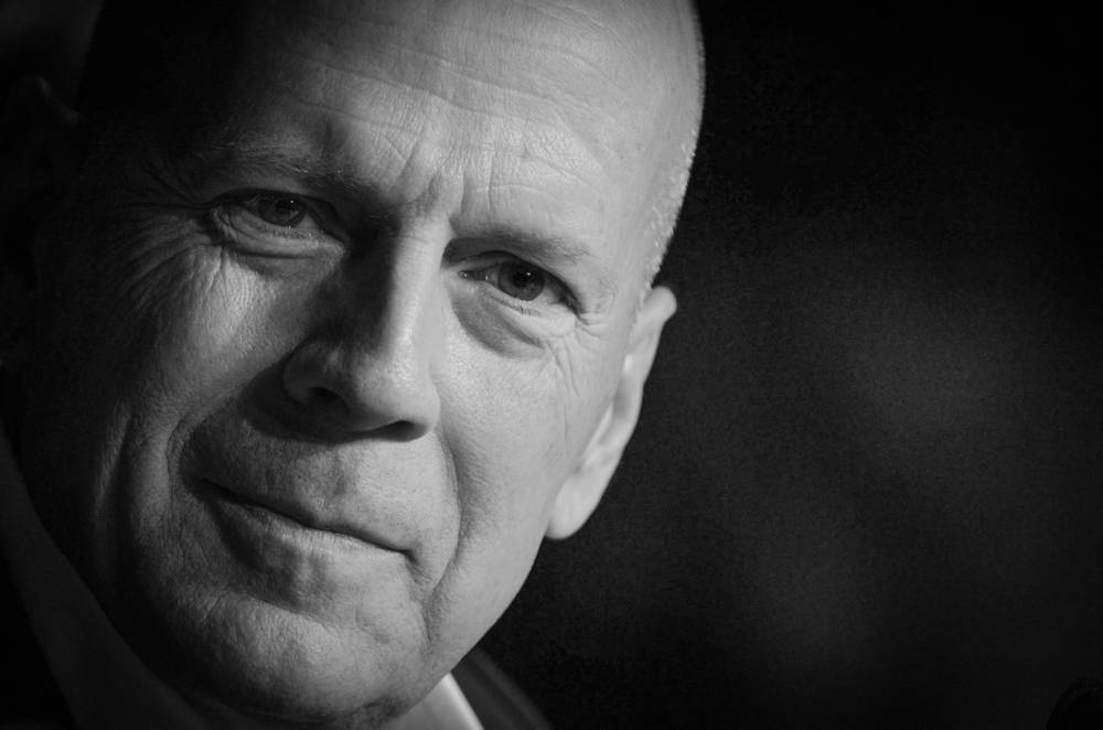 بروس ویلیس به عنوان بازیگر اصلی فیلم Cosmic Sin انتخاب شد