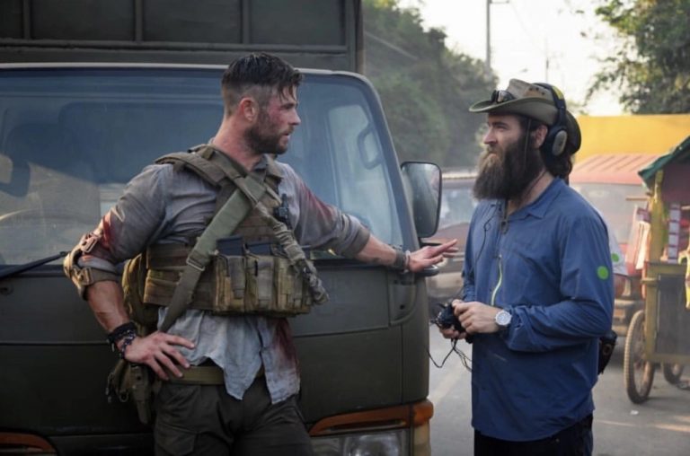 فیلم 2 Extraction