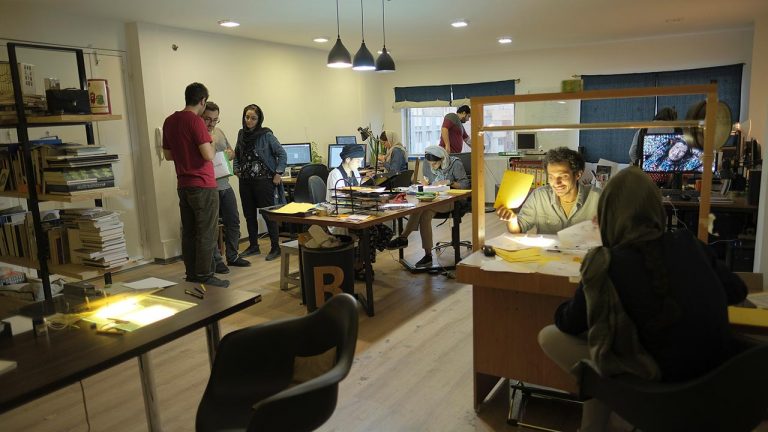 استودیو است