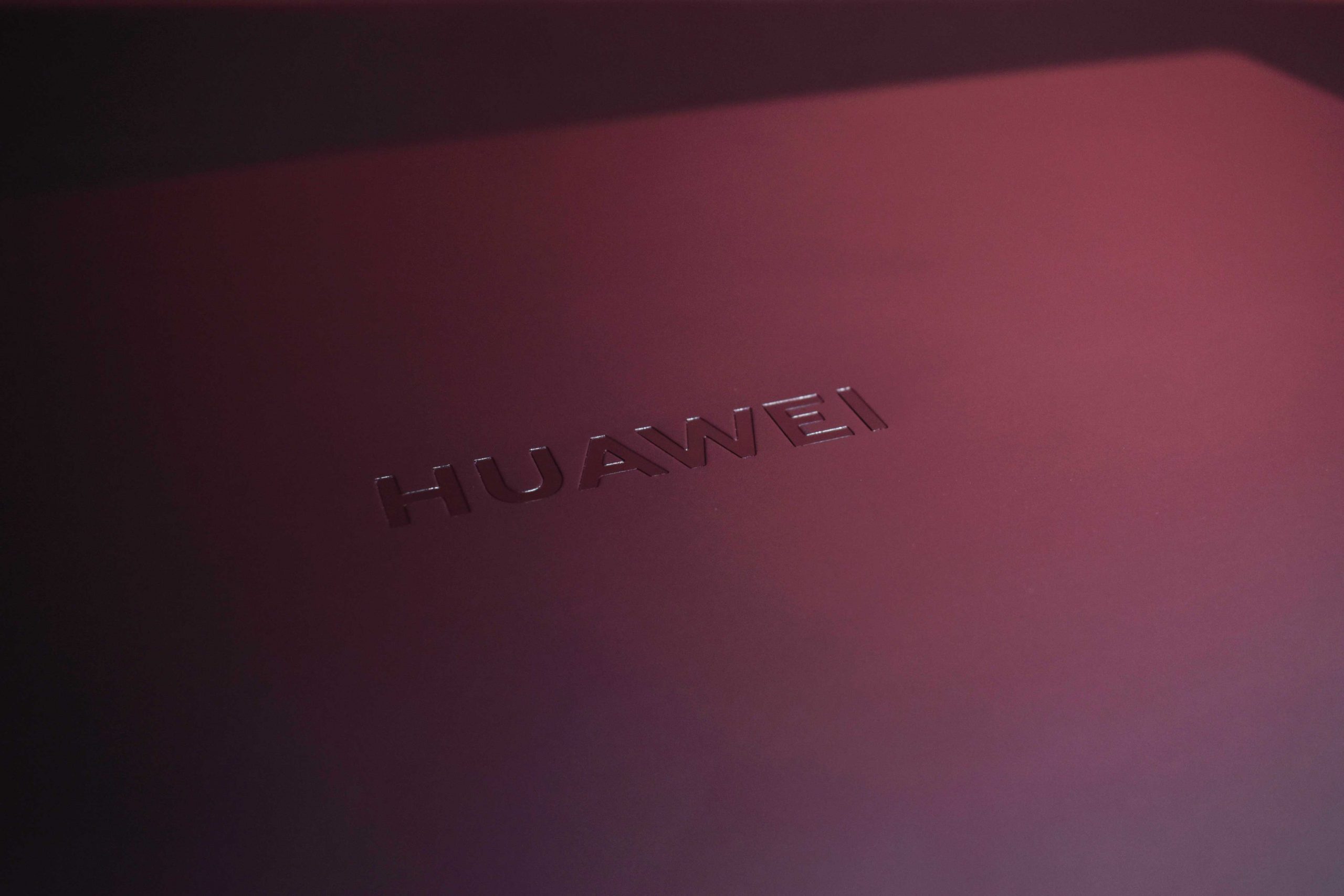 بررسی لپ تاپ Huawei MateBook D15