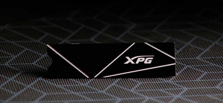 نقد و بررسی سخت افزار