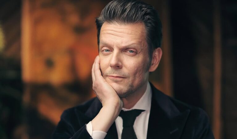 بیوگرافی سم لیک